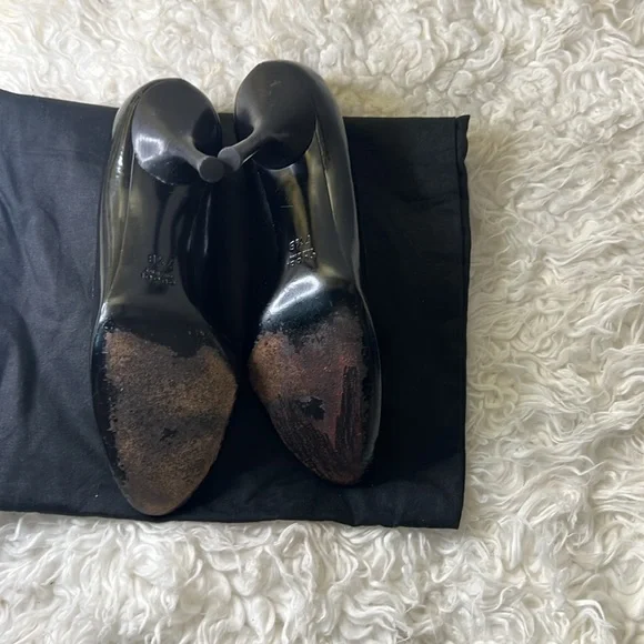 Gucci Black patent leather pumps size 7.5